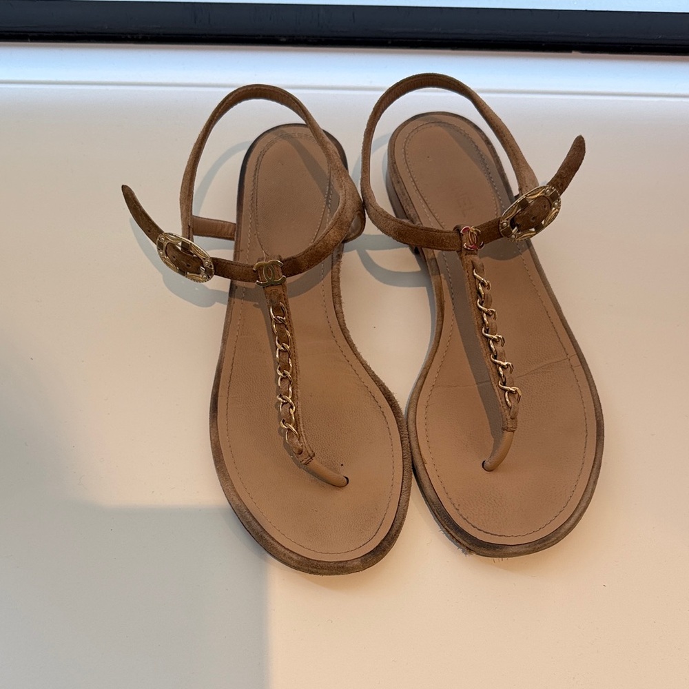 CHANEL Tan Chain-Detail Sandals